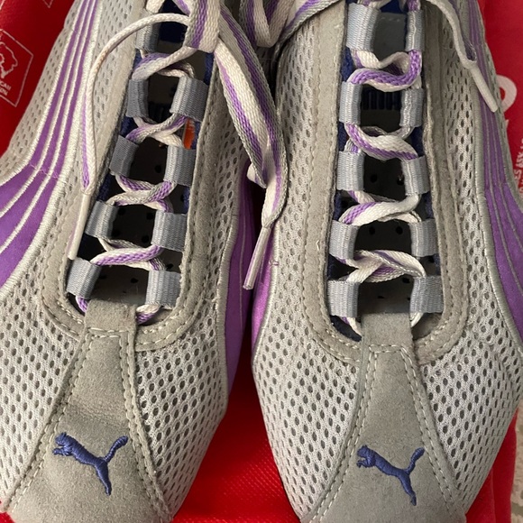 Puma lace up lightweight sneaker with bag - Picture 7 of 9